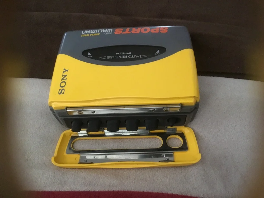 Sony Sports Walkman WM-SX34 Portable Cassette Player Yellow Auto Reverse-WORKING
